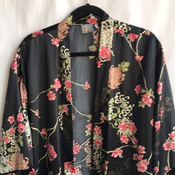 Dual Nature floral print accent jacket - Picture 2 of 11